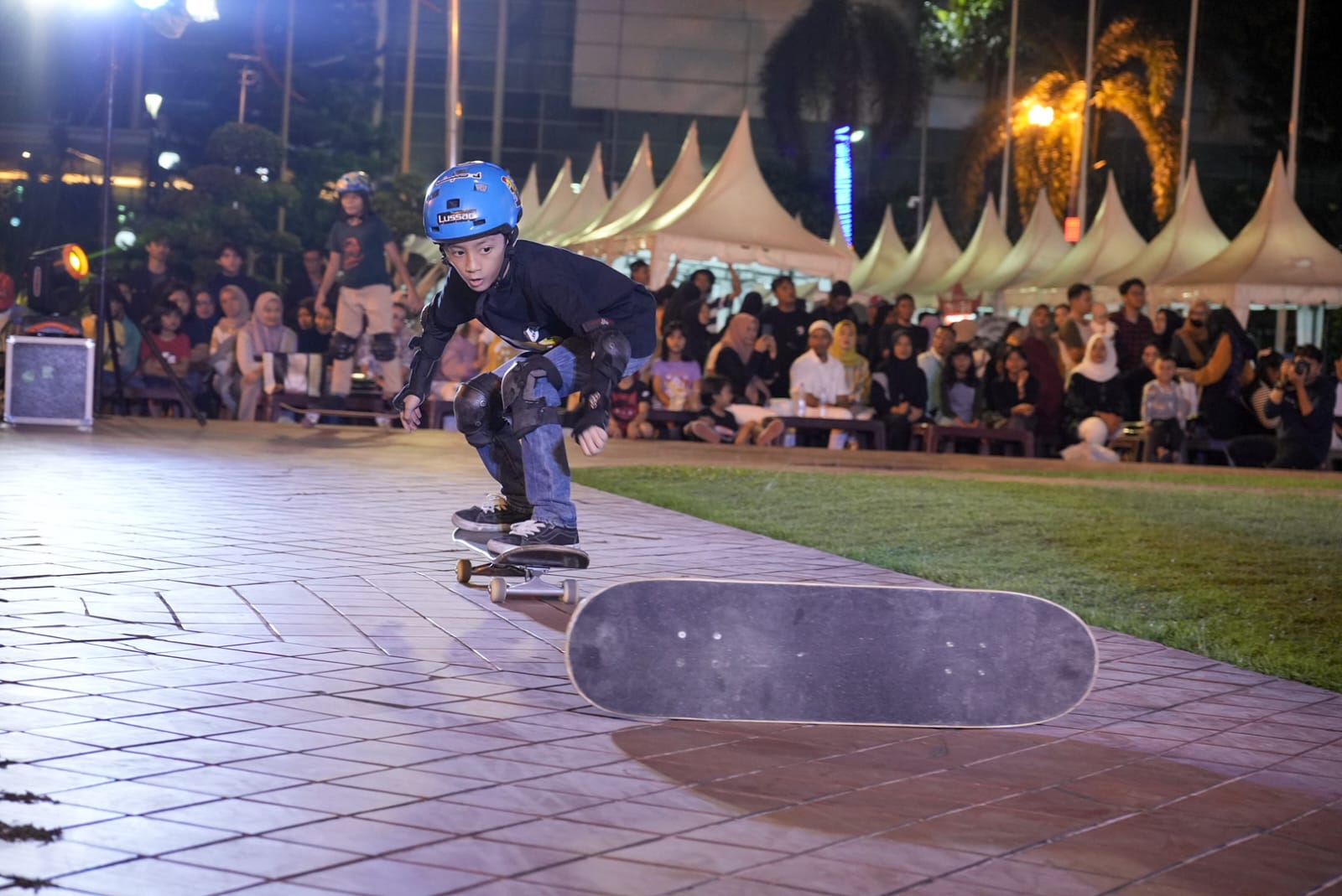 Pengunjung Beranda Kreatif Medan Disuguhi Atraksi Skateboard