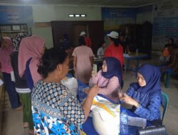 Warga Pematang Panjang Terima Bantuan Beras