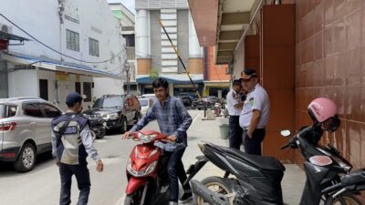 Awas Warga Kota Medan! Parkir di Trotoar Jalan, Siap-Siap Ban akan Digembosi, Ini Kata Dishub