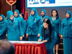 Pj Ketua TP PKK Provinsi Sumut Ny Dessy Hassanudin Kukuhkan Kahiyang Ayu Emban Jabatan Baru