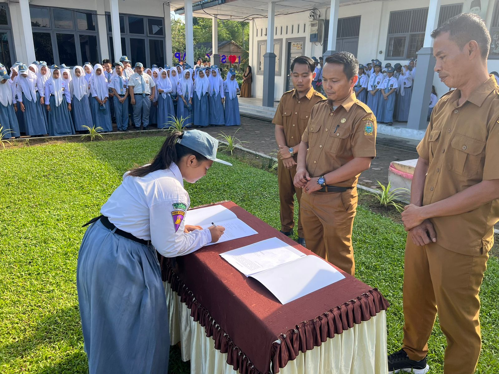 Sulistio Lantik Pengurus OSIS SMK N 1 Air Putih Periode 2023-2024