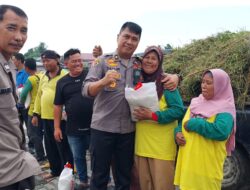 Polres Asahan Gelar Jumat Curhat Bersama Penyapu Jalan