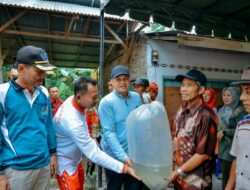 Bupati Batu Bara Serahkan Bantuan Kepada Warga Mekar Muliyo