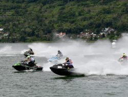 Antusias Nonton Aquabike World Championship 2023, Ribuan Wisatawan Padati Waterfront Pangururan Samosir 
