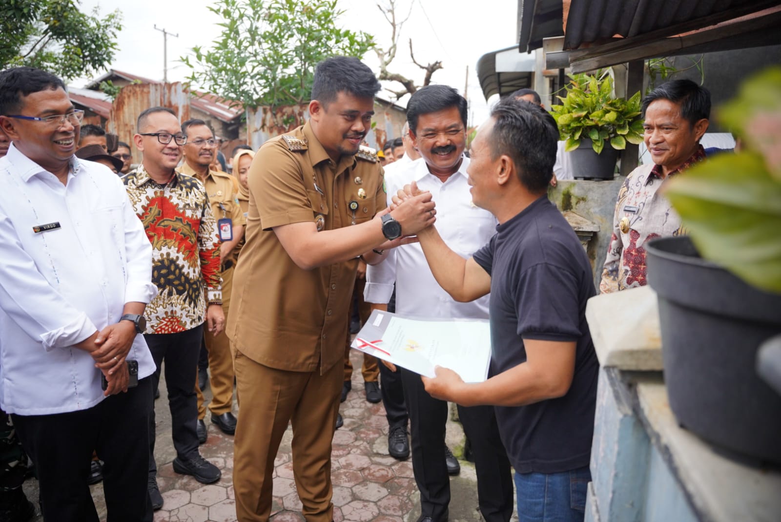 Bagikan 7 Ribu Sertifikat PTSL, Wali Kota Medan Pesan Gebuk Mafia Tanah