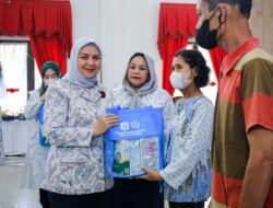 YKI Medan Serahkan Bantuan Paket Sehat Untuk Penyintas Kanker