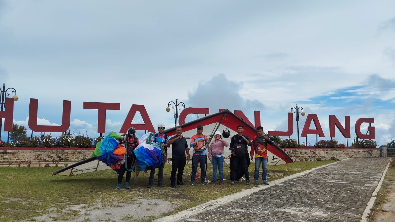 Atlet Paralayang Dan Gantole Sumut Minim Alat Terbang