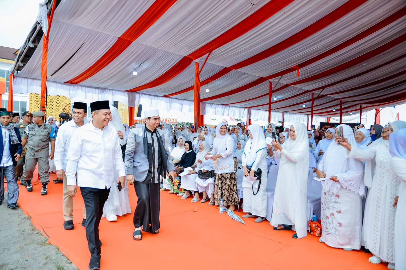 Zikir dan Doa Bersama Jelang HUT Ke-17 Batu Bara Diwarnai Tausiah Ustaz Solmed