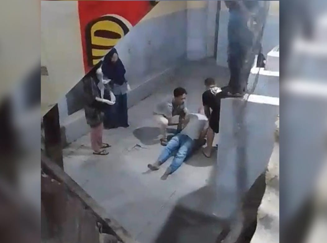 Diduga Gantung Diri, SM Ditemukan Tewas Di Belakang Masjid Raya Rahuning