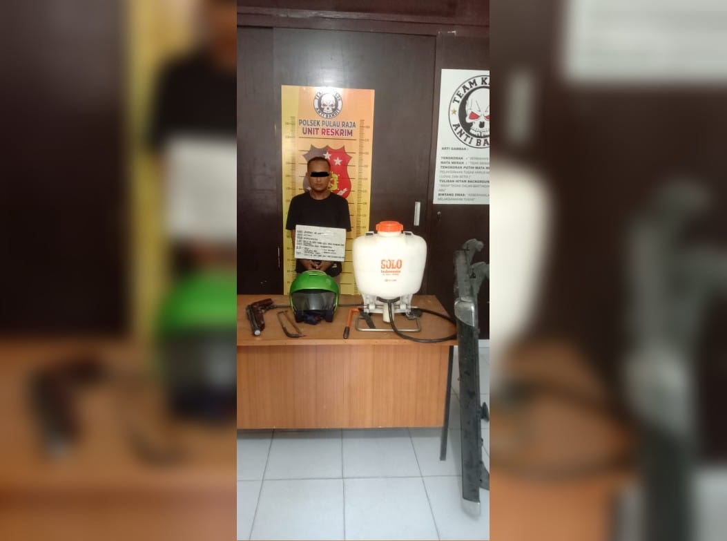 Curi Barang Di Rumah Orang, S Ditangkap Polisi