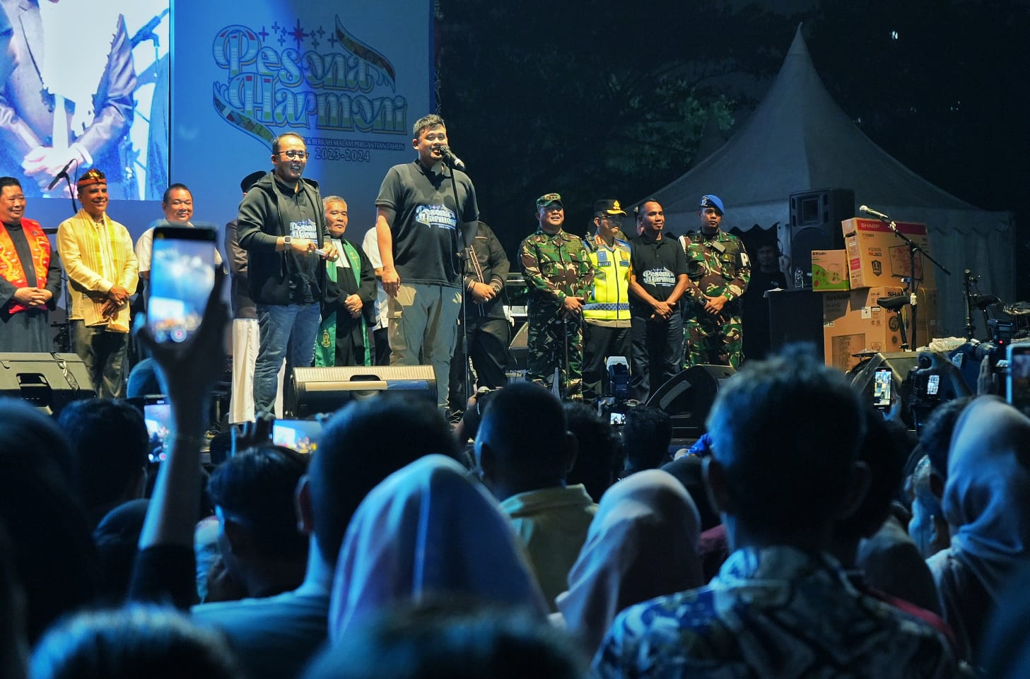 Drone Light Show Warnai Perayaan Malam Pergantian Tahun Di Medan