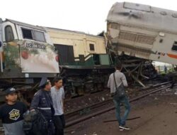 Seluruh Penumpang Dinyatakan Selamat dari Peristiwa Tabrakan Kereta Bandung