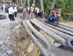 Jembatan Titi Besi Rusak Parah, Warga 2 Kabupaten Minta Perhatian Presiden Jokowi
