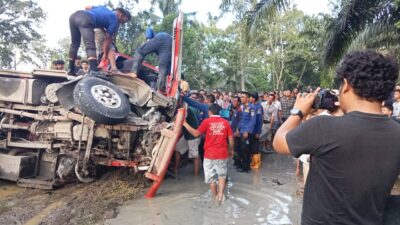 Mobil Damkar Pemkab Asahan Terguling, 5 Korban Terluka