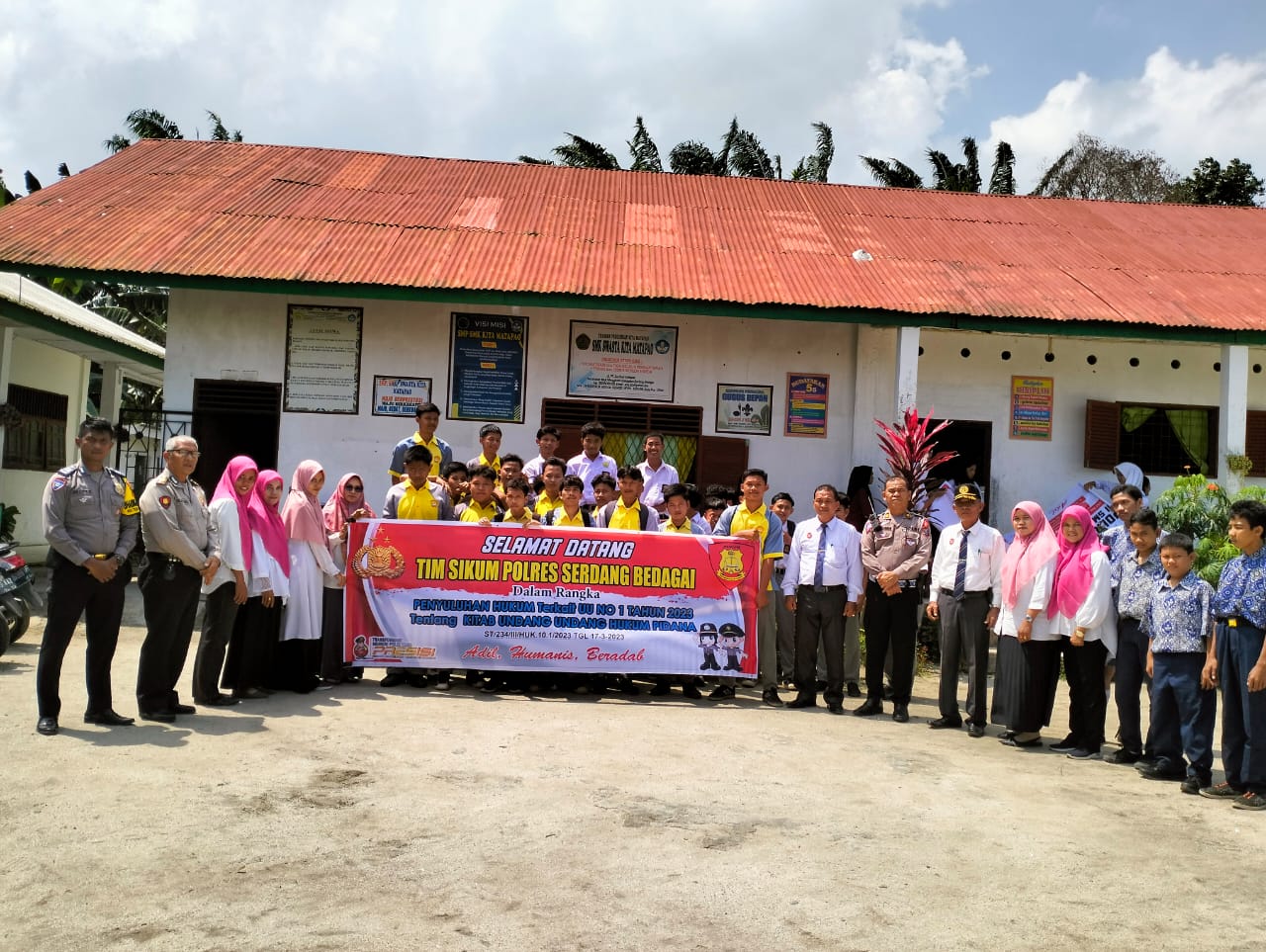 Polres Sergai Laksanakan Penyuluhan Hukum di SMK Kita Matapao