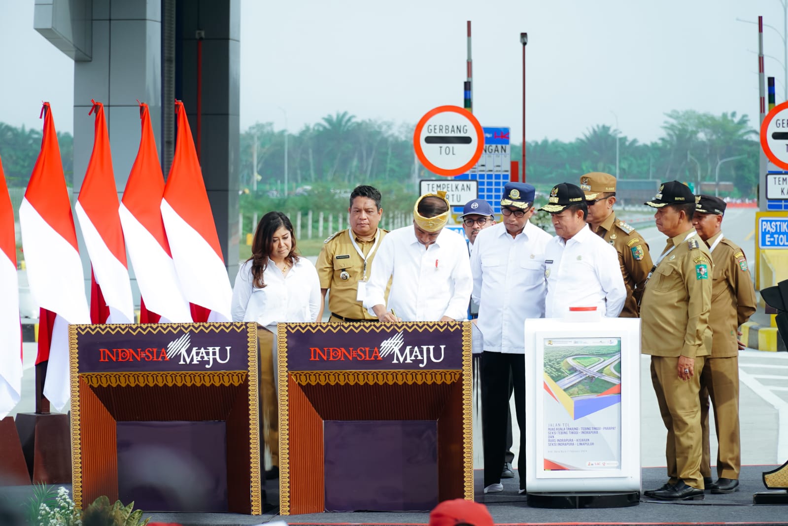 Presiden Jokowi Resmikan Jalan Tol di Batu Bara