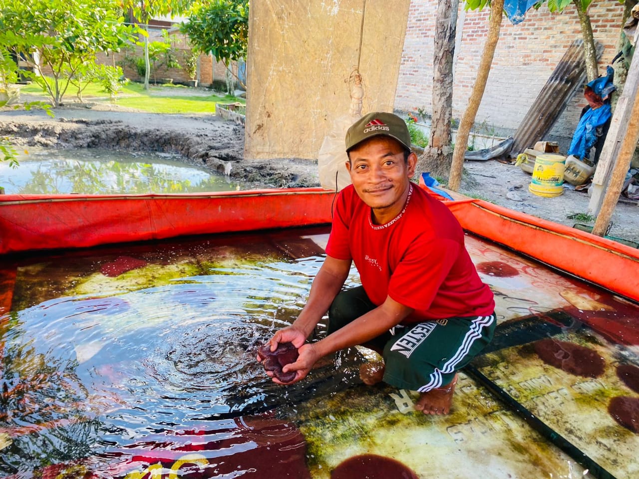 Pria Ini Bergumul dengan Cacing sejak Zaman Covid-19