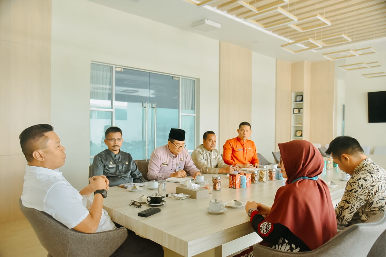 Pj Bupati Batu Bara Terima Audiensi PLN Icon Plus