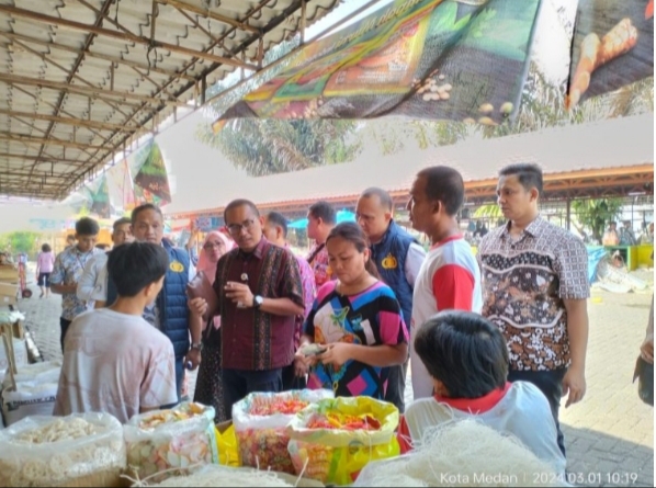 Jelang Ramadan, KPPU Temukan Harga Beras Bulog di Atas HET