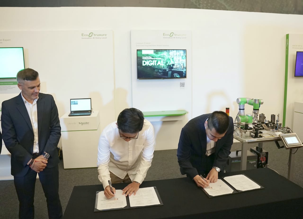Innovation Day Medan 2024: Schneider Electric Dukung Industri dan Bangunan Hijau Melalui Digital SDM 2 Innovation Day Medan 2024: Schneider Electric Dukung Industri dan Bangunan Hijau Melalui Digital SDM