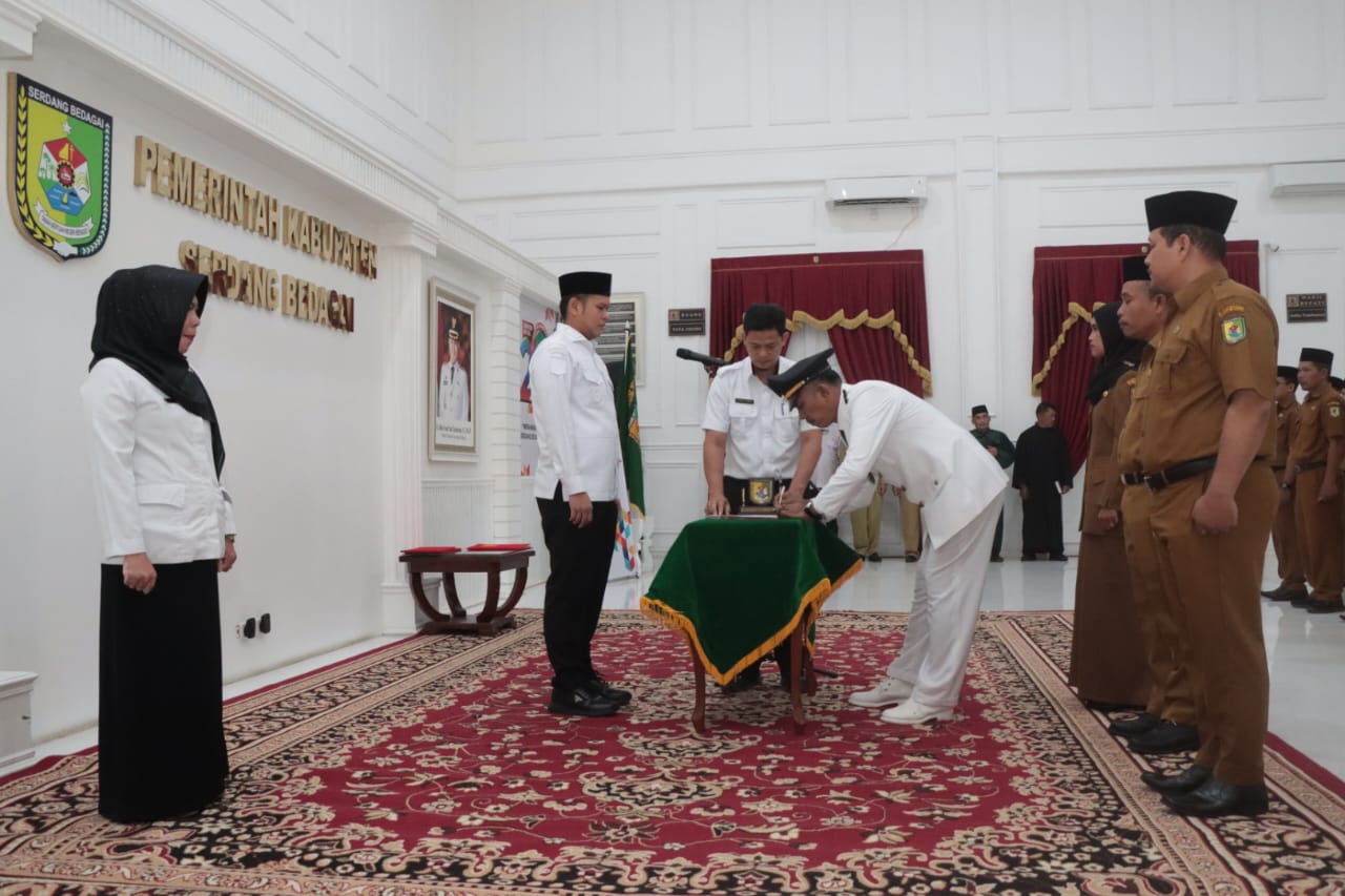 Lantik Puluhan Pejabat, Wabup Sergai Sampaikan Sejumlah Wejangan