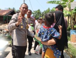 Kapolres Sergai Serahkan Bantuan untuk Korban Puting Beliung