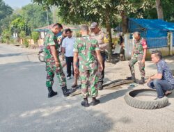 Cegah Lakalantas, Polisi dan TNI Pasang Speed Bump