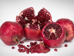 Segar Buat Berbuka Puasa, Ini Lima Manfaat Delima Bagi Kesehatan