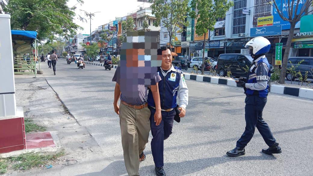 Petugas Amankan Puluhan Pelaku Pungli Parkir