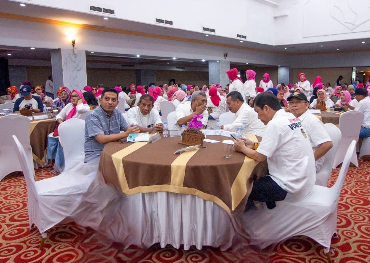 Pemko Apresiasi Reuni Akbar dan Pengukuhan Pengurus Ikatan Keluarga Alumni SMPN 10 dan 12 Medan