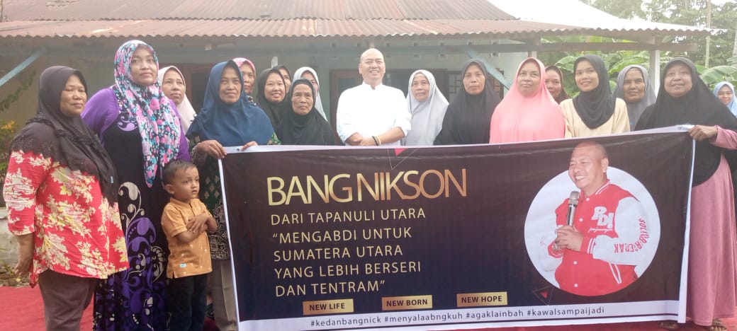 Nikson Nababan Sambangi Warga Langkat, Dipuji Berhasil Pimpin Taput