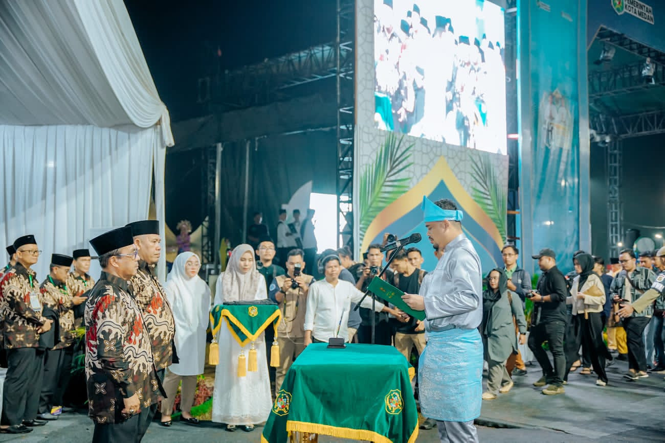 Wali Kota Medan Lantik DPDH MTQ 1 Wali Kota Medan Lantik DPDH MTQ