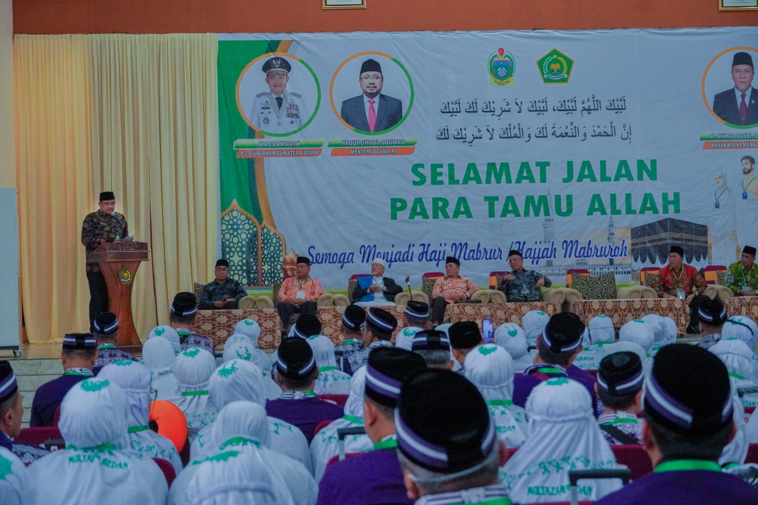 Wali Kota Medan Lepas 348 Calhaj Kloter IV