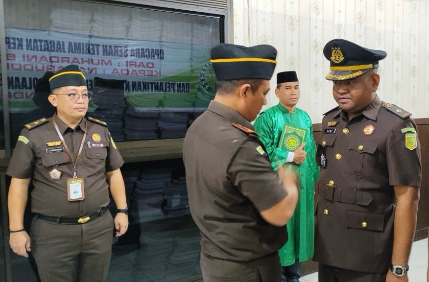 Kajari Asahan Pimpin Sertijab Kasi Pidum 1 Kajari Asahan Pimpin Sertijab Kasi Pidum