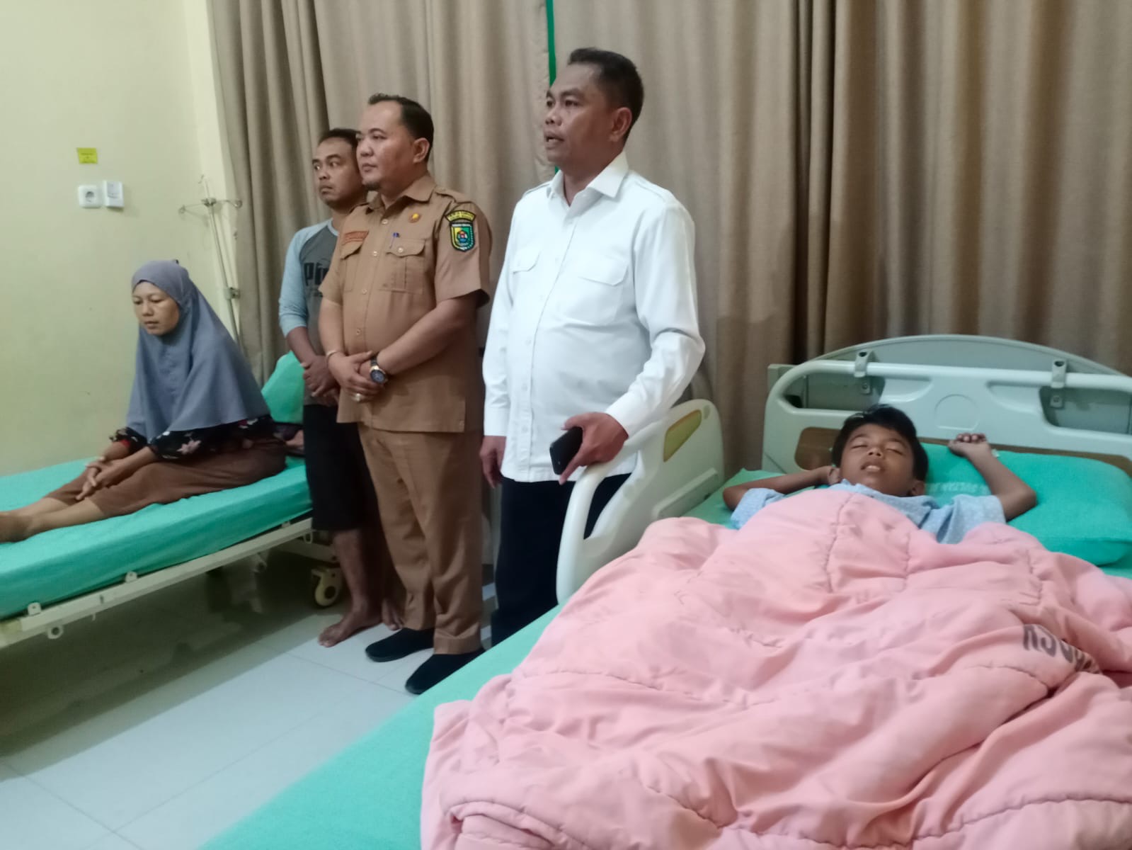 Bupati Sergai ke RS Jenguk Korban Keracunan Punjungan