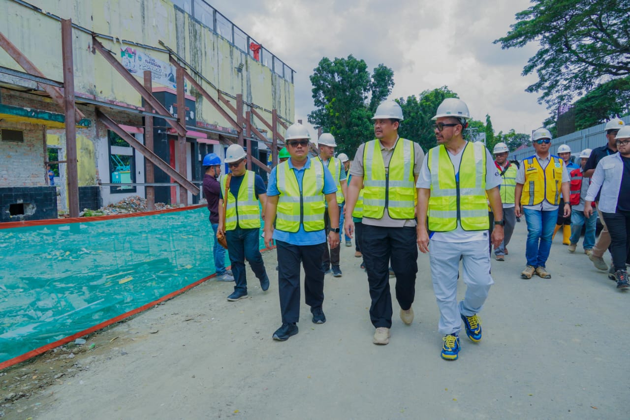 Wali Kota Medan Tinjau Revitalisasi Stadion Teladan 1 Wali Kota Medan Tinjau Revitalisasi Stadion Teladan