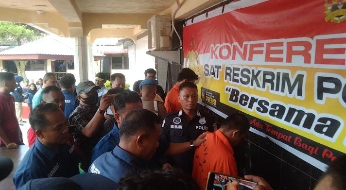 Seorang Ayah Diduga Gauli Anak Kandungnya Sendiri 1 Seorang Ayah Diduga Gauli Anak Kandungnya Sendiri