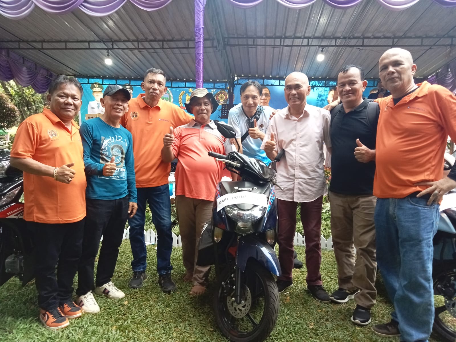 Family Gathering PWI Sumut: Hakim dan Bejox Dapat Hadiah Sepeda Motor 1 Family Gathering PWI Sumut: Hakim dan Bejox Dapat Hadiah Sepeda Motor