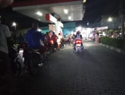 Gawat ! Diduga Kuat SPBU 14.212.220 Asahan Mengisi BBM Petralite ke jerigen.