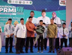 Prabowo Subianto Serahkan Bantuan 100 Unit Mobil Pemelihara Masjid Saat Munas BKPRMI di Medan