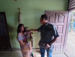 Sambut HUT RI ke 79 Tahun, Wong Chun Sen Kembali Berikan Asupan Susu dan Vitamin pada Bayi Stunting 