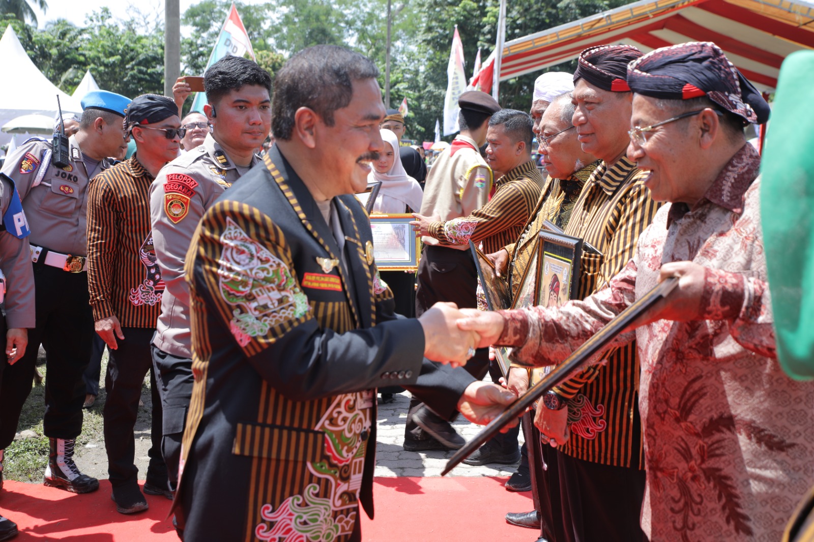 Komjen. Pol. Drs. Agus Andrianto yakin, seni dan budaya yang dimiliki Etnis Jawa di Kabupaten Asahan akan terus bertahan kelestariannya.