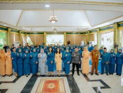 Kahiyang Ayu Lantik Ketua TP PKK Kecamatan & Bunda PAUD Medan Maimun