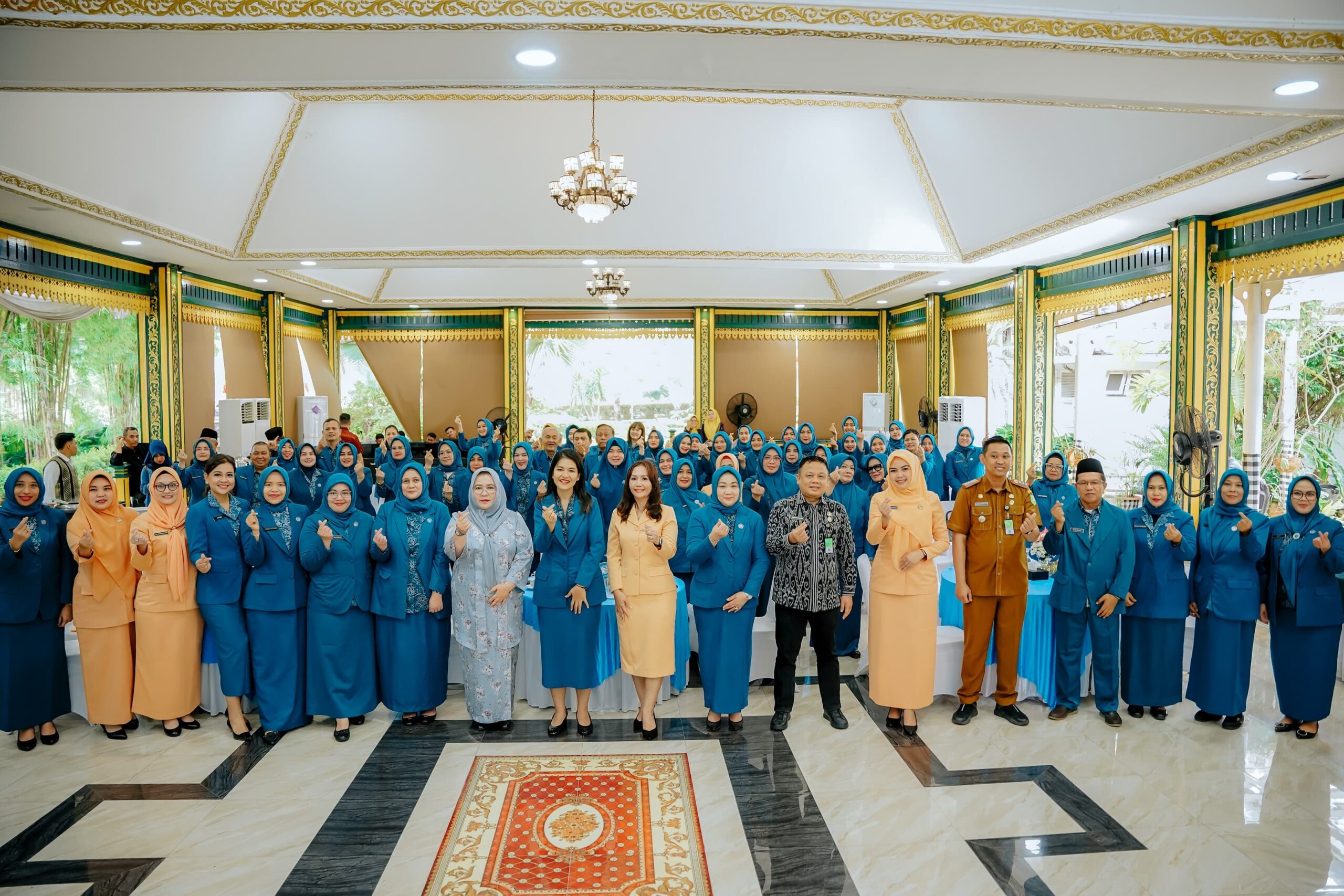 Kahiyang Ayu Lantik Ketua TP PKK Kecamatan & Bunda PAUD Medan Maimun