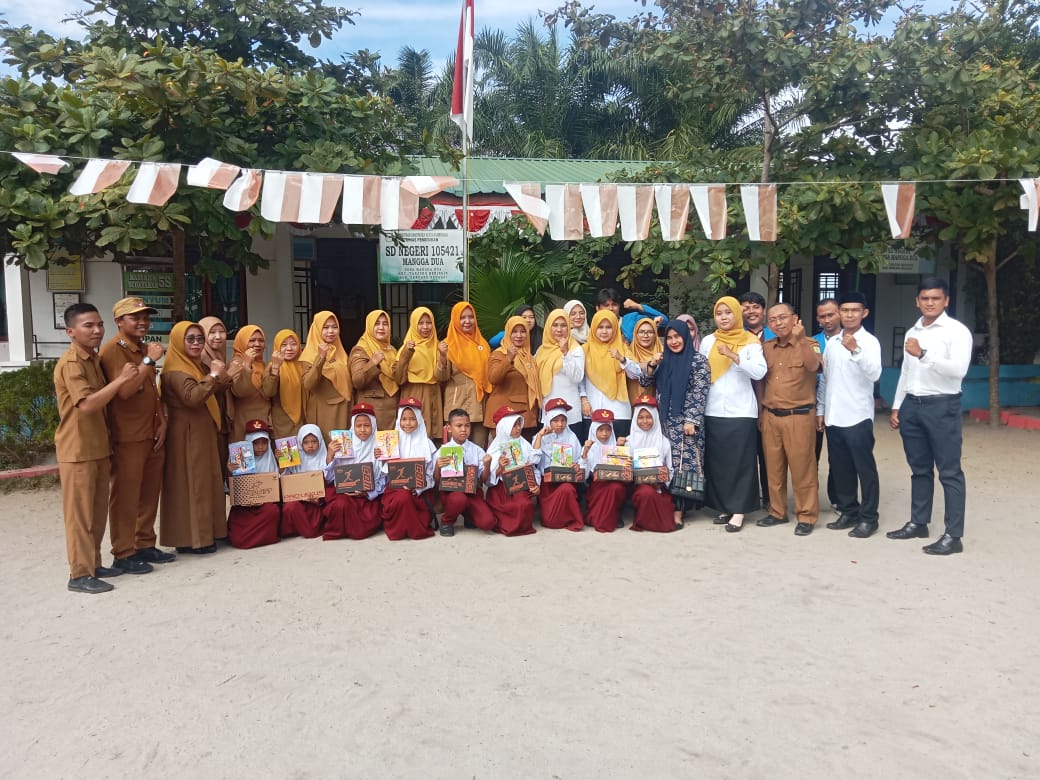 Upacara Bendera di SD Negeri No. 105421 Mangga Dua, Kepala Desa : Seorang Siswa Punya Sersikap Jujur