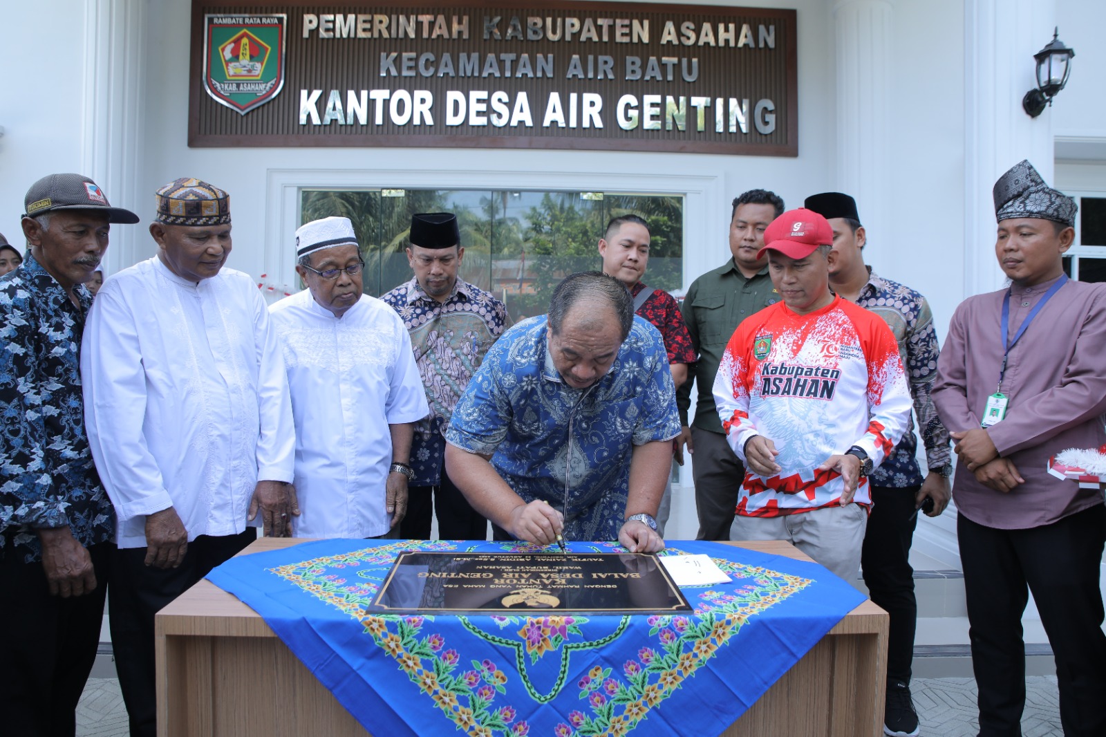 Wakil Bupati Asahan Resmikan Kantor Balai Desa Air Genting