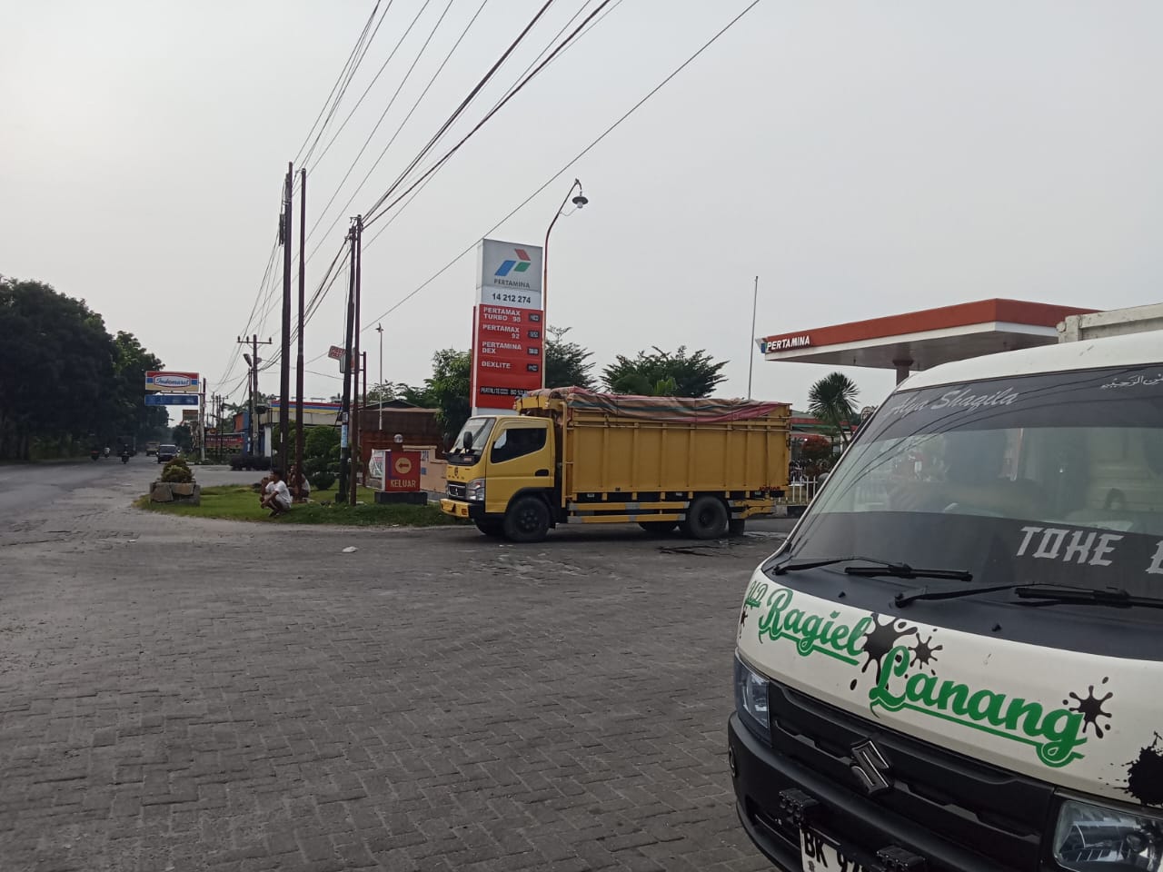 Diduga Kuat SPBU 14.212.274 Sei Balai Batu Bara Jual Petralite Ke Jerigen