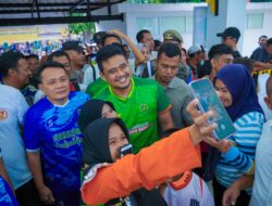 Warga Binjai Sambut Hangat Bobby Nasution di Friendly Match Silaturahmi Kolaborasi