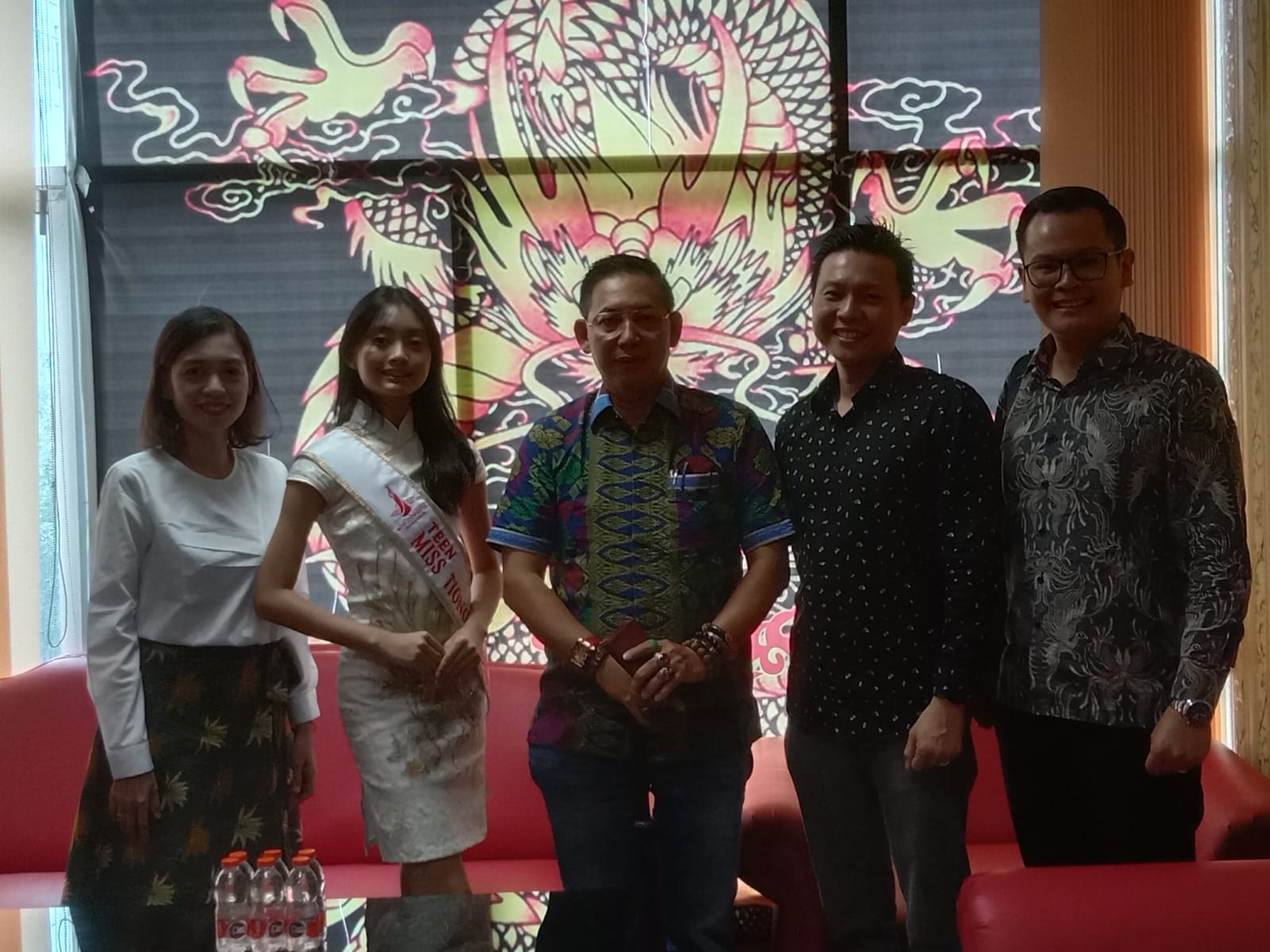 Ketua Permabudhi Sumut Do'a kan Nadine Regina Huang Juarai Teen Miss Tionghoa 2024