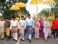 Drumband Islami dan Parade Bunga Bale Meriahkan Peringatan Maulid Nabi Muhammad SAW di Pemko Medan